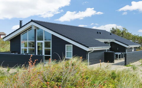 Mavis - 800M from the Sea: Wood, Home, Porch, Deck, Hardwood, Roof, Wood Stain, Wood Flooring, Eco Hotel
