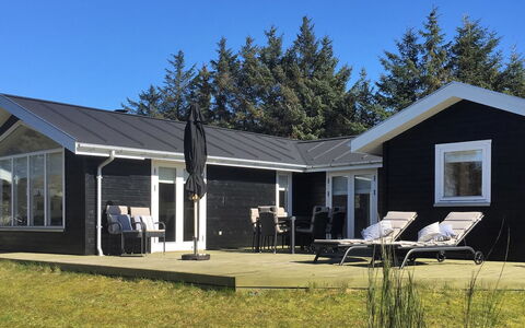 Bylgja - 1.7Km from the Sea: Roof, House, Home, Cottage, Residential Area, Siding, Lawn, Porch, Door, Estate