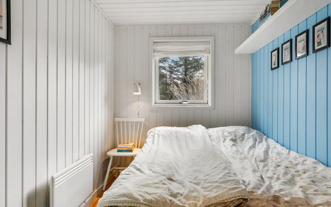 Bylgja - 1.7Km from the Sea: Bedroom, Wood, Interior Design, Flooring, Floor, Bed, Bed Sheet, Bedding, Ceiling, Room