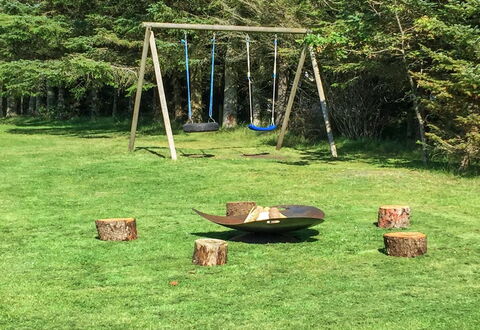 Bylgja - 1.7Km from the Sea: Grass, Swing, Outdoor Play Equipment, Garden, Plain, Lawn, Trunk, Backyard, Shade