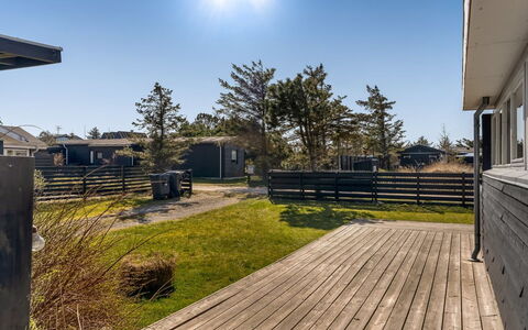Ozan - 400M from the Sea: Roof, Cottage, Home, Shade, Siding, Farmhouse, Porch, Outdoor Structure, Garden Buildings