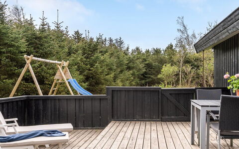 Birette - 1.5Km from the Sea: Wood, Wood Flooring, Hardwood, Deck, Flooring, Plank, Composite Material, Wood Stain, Porch, Outdoor Furniture