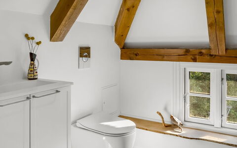 Beghel - 350M from the Sea: Plumbing Fixture, Bathroom, Toilet Seat, Flooring, Toilet, Plumbing, Floor, Tap, Sink, Bathroom Cabinet