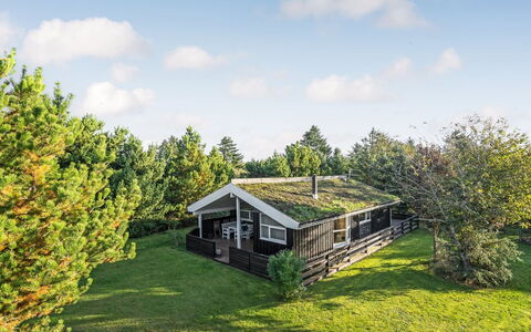 Barnet - 2.2Km from the Sea: Thatching, Cottage, House, Roof, Home, Farmhouse, Hut, Estate, Village