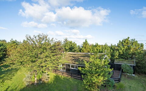 Barnet - 2.2Km from the Sea: Thatching, Cottage, House, Roof, Home, Farmhouse, Hut, Estate, Village