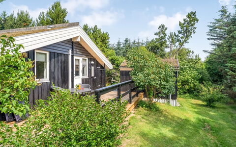 Barnet - 2.2Km from the Sea: Thatching, Cottage, House, Roof, Home, Farmhouse, Hut, Estate, Village
