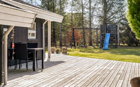 Akka - 2Km from the Sea: Wood Flooring, Wood, Flooring, Floor, Hardwood, Plank, Porch, Deck, Wood Stain, Composite Material