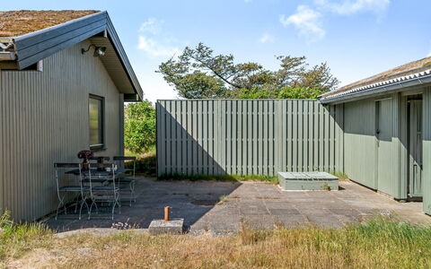 Ehawee - 350M from the Sea: Roof, Land Lot, Cottage, Home, Rural Area, Shed, Siding, Garden Buildings, Log Cabin, Hut