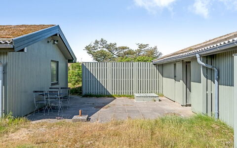 Ehawee - 350M from the Sea: Roof, Land Lot, Cottage, Home, Rural Area, Shed, Siding, Garden Buildings, Log Cabin, Hut
