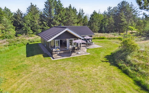 Swen - 1.3Km from the Sea: Architecture, Roof, Home, Composite Material, Daylighting, Siding, Driveway