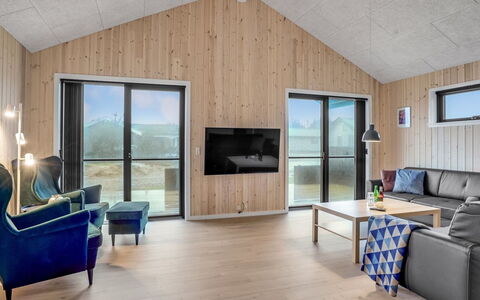Carla - 1.5Km from the Sea: Wood, Hardwood, Plank, Wood Stain, Wood Flooring, Lumber, Plywood, Design, Living Room, Log Cabin