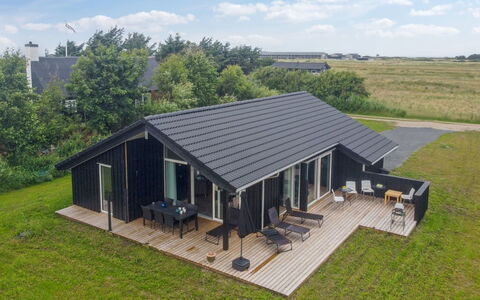 Holke - 600M from the Sea: Residential Area, Roof, Suburb, Driveway, Estate, Chimney