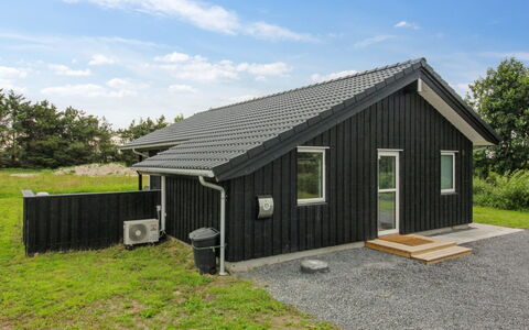 Holke - 600M from the Sea: Residential Area, Roof, Suburb, Driveway, Estate, Chimney