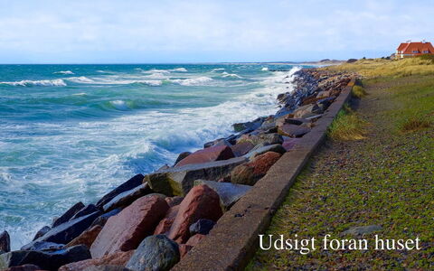Ingwald - 50M from the Sea: Residential Area, Roof, Suburb, Driveway, Estate, Chimney