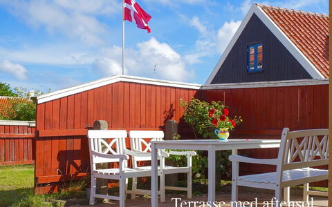 Ingwald - 50M from the Sea: Residential Area, Roof, Suburb, Driveway, Estate, Chimney