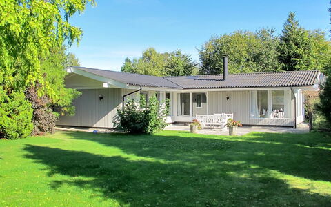 Claudette - 1Km from the Sea: Building, Grass, House, Residential Area, Home, Roof, Shrub, Cottage, Lawn, Land Lot