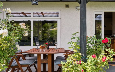 Merit - 800M from the Sea: Roof, Land Lot, Cottage, Home, Rural Area, Shed, Siding, Garden Buildings, Log Cabin, Hut