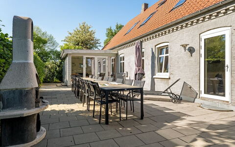 Thorward - 1.5Km from the Sea: Roof, Home, Door, Cottage, Shade, Siding, Yard, Estate, Backyard