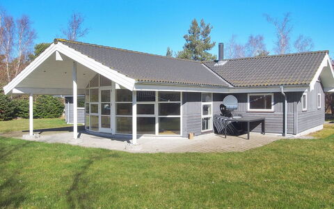Birthe - 800M from the Sea