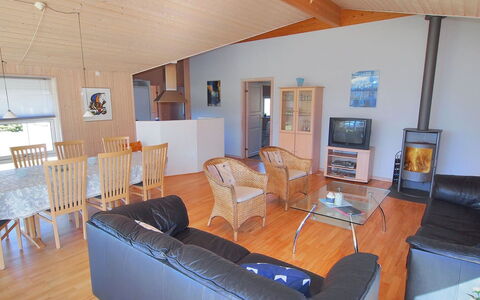 Birthe - 800M from the Sea: Roof, House, Home, Cottage, Door, Siding, Estate, Lawn, Yard, Porch