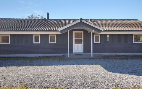 Birthe - 800M from the Sea: Roof, House, Home, Cottage, Door, Siding, Estate, Lawn, Yard, Porch
