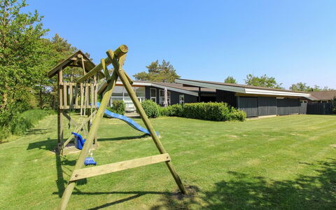 Elicia - 950M from the Sea: Grass, Land Lot, Garden, Lawn, Shade, Plain, Groundcover, Backyard