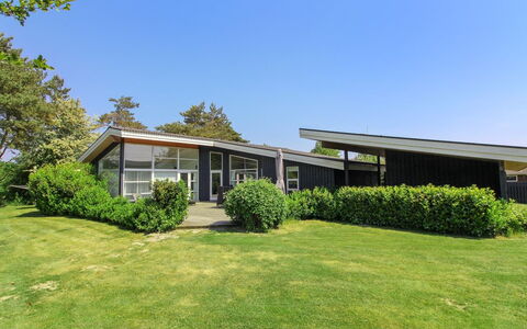 Elicia - 950M from the Sea: Grass, Shrub, Home, Residential Area, Land Lot, Lawn, Groundcover, Estate, Garden