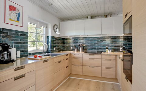 Taralyn - 1.3Km from the Sea: Countertop, Cabinetry, Kitchen, Flooring, Interior Design, Floor, Wood, Furniture, Kitchen Appliance, Drawer