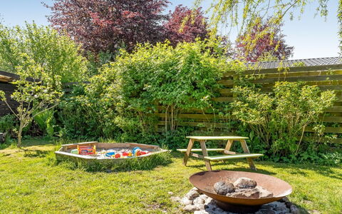 Erke - 370M from the Sea: Garden, Shrub, Lawn, Backyard, Groundcover, Spring, Yard, Shade, Landscaping, Outdoor Furniture