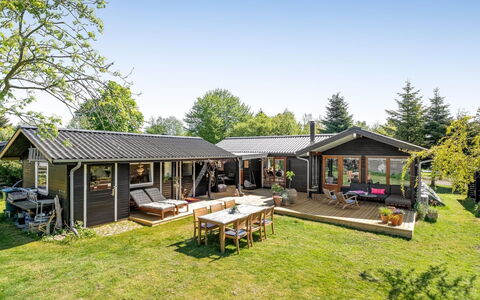 Erke - 370M from the Sea: Cottage, Home, House, Roof, Porch, Estate, Siding, Garden Buildings, Farmhouse, Yard