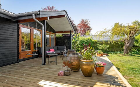 Erke - 370M from the Sea: Cottage, Home, House, Roof, Porch, Estate, Siding, Garden Buildings, Farmhouse, Yard
