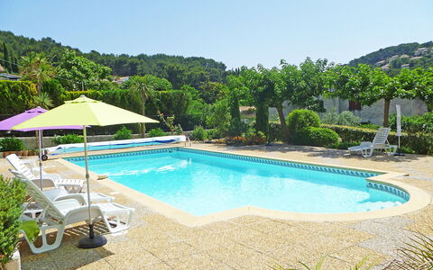 Saint Cyr sur Mer la Madrague 160: Water, Sky, Plant, Swimming Pool, Azure, Tree, Building, Shade, Outdoor Furniture, Umbrella