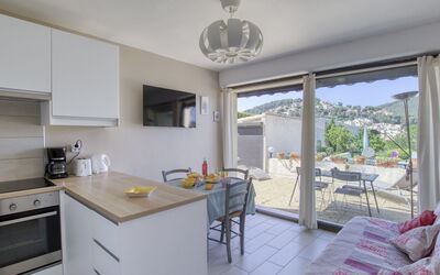 Accommodation:&nbsp;La Madrague D'Azur 160.9