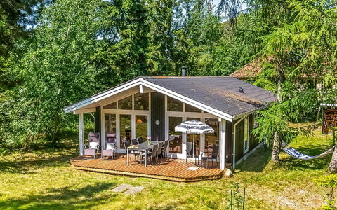 Hertta - 200M from the Sea: Home, Cottage, Porch, Hardwood, Siding, Deck, Shade, Plank, Estate, Garden Buildings