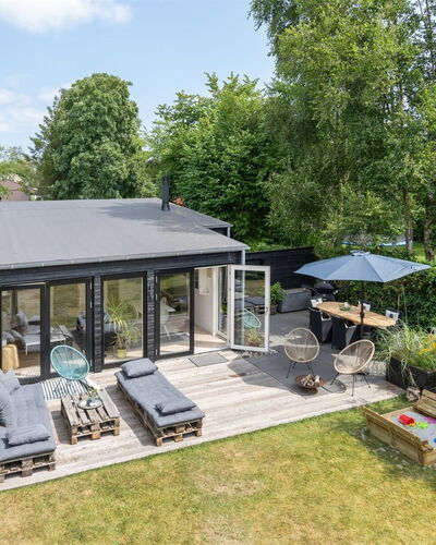 Edin - 400M from the Sea