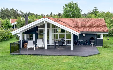 Brynhild - 400M from the Sea: Grass, House, Roof, Home, Cottage, Shrub, Land Lot, Rural Area, Farmhouse, Groundcover