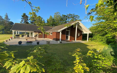 Hegge - 300M from the Sea: House, Home, Door, Roof, Cottage, Estate, Garden, Shade, Siding, Yard