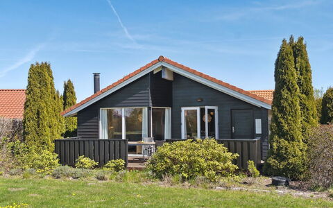 Florentin - 1Km from the Sea: Roof, Land Lot, Cottage, Home, Rural Area, Shed, Siding, Garden Buildings, Log Cabin, Hut