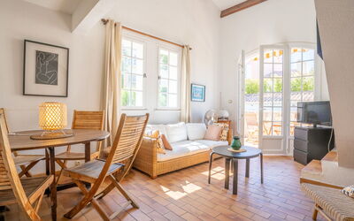 Accommodation:&nbsp;Hameau la Madrague 240.11