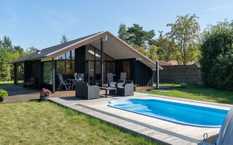 Biaver - 350M from the Sea: Roof, Land Lot, Cottage, Home, Rural Area, Shed, Siding, Garden Buildings, Log Cabin, Hut