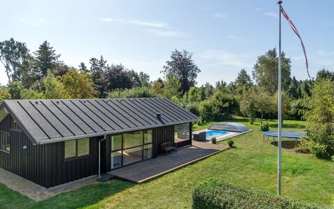 Biaver - 350M from the Sea: Roof, Land Lot, Cottage, Home, Rural Area, Shed, Siding, Garden Buildings, Log Cabin, Hut