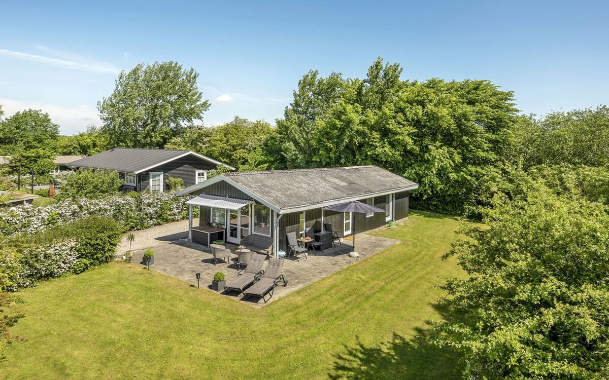 Leefke - 300M from the Sea