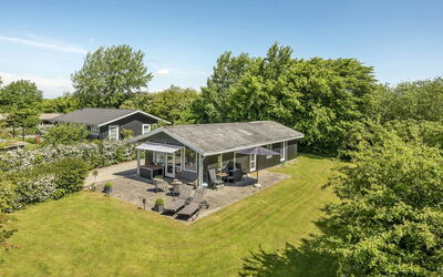 Leefke - 300M from the Sea