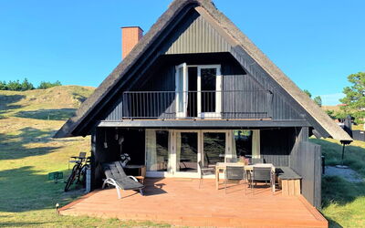 Emina - 400M from the Sea