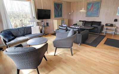 Svanhild - 1.2Km from the Sea