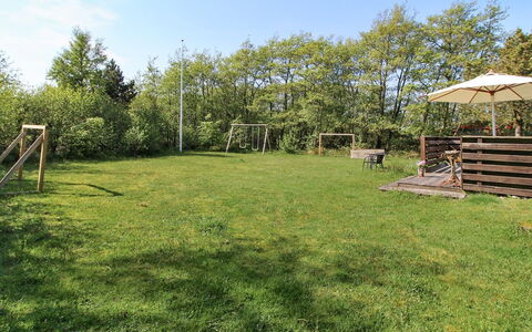 Nielsine - 1.5Km from the Sea: Grass, Grassland, Land Lot, Garden, Plain, Lawn, Shade, Meadow, Backyard