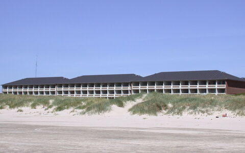 Anette - 50M from the Sea: Shrub, Urban Design, Groundcover, Brick, Apartment, Estate, Brickwork, Balcony, Landscaping