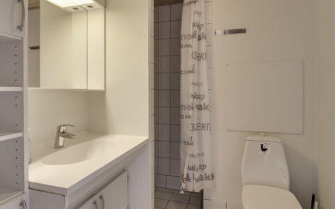 Ronia - 100M from the Sea: Plumbing Fixture, Bathroom Sink, Flooring, Bathroom, Interior Design, Floor, Sink, Tap, Plumbing, Toilet