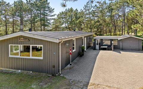 Solvey - 2Km from the Sea: Wood, Home, Roof, Cottage, Door, Siding, Garden Buildings, Estate, Shade, Concrete