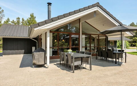 Jonas - 2.4Km from the Sea: Roof, Home, House, Cottage, Shade, Siding, Estate, Driveway, Porch, Garden Buildings